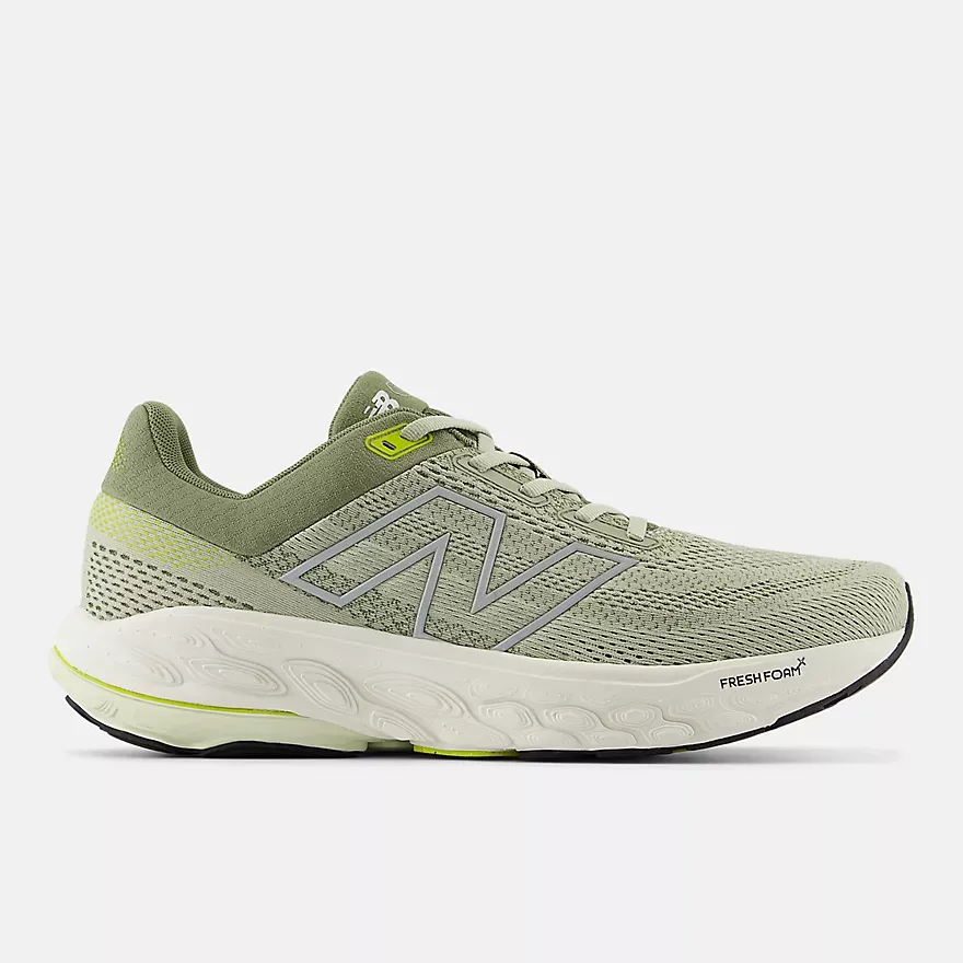 New Balance Men s 860 v14 Green