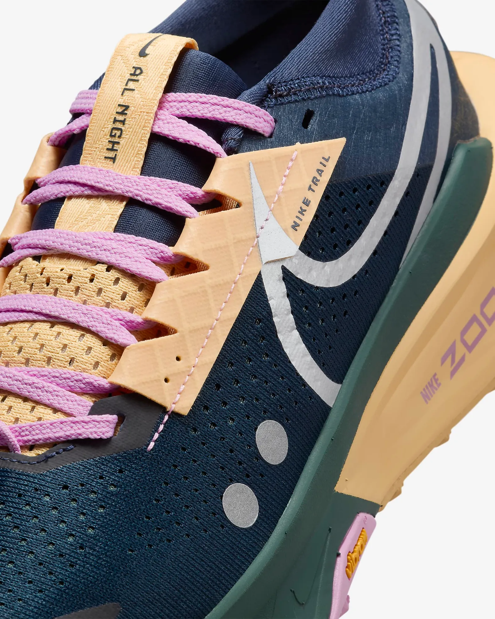 Nike Zegama 2 - Women's - Footzone Bend