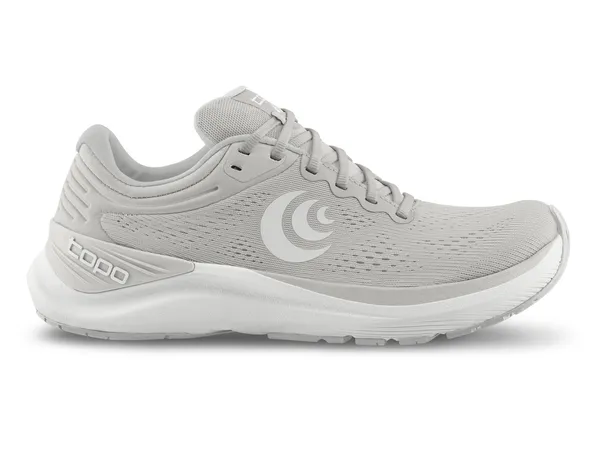 Topo Athletic Women's Ultrafly 4 GRAY